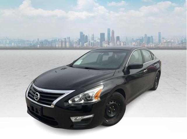 Photo of 2013 Super Black Nissan Altima