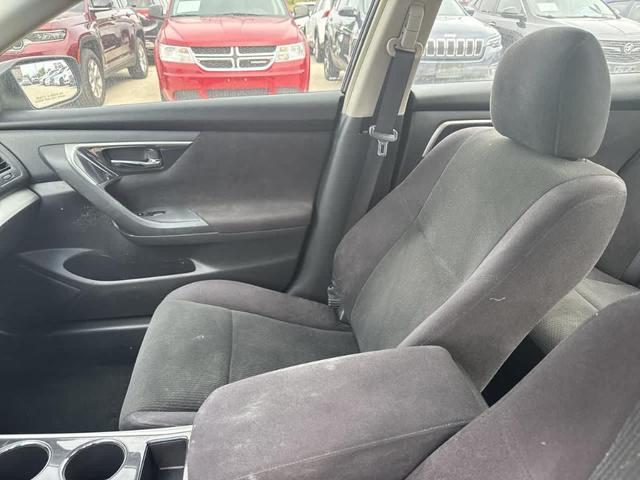 Photo of 2013 Super Black Nissan Altima