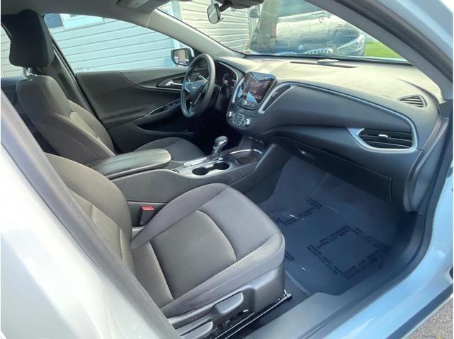 Photo of 2023 Summit White Chevrolet Malibu