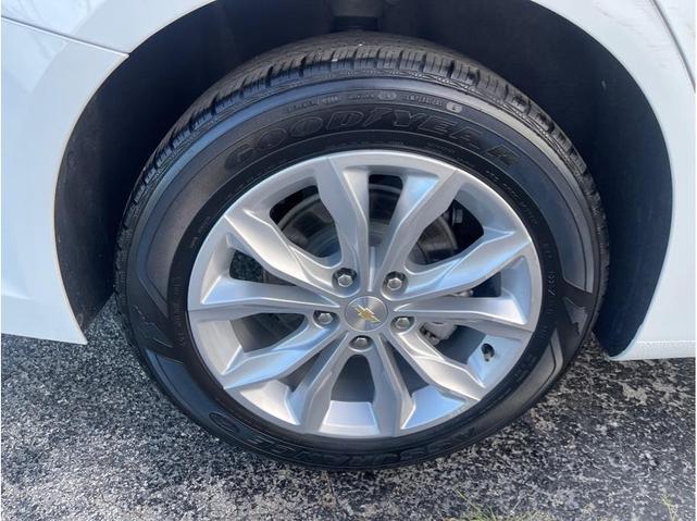 Photo of 2023 Summit White Chevrolet Malibu