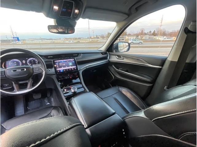 Photo of 2021 Silver Zynith Jeep Grand Cherokee L