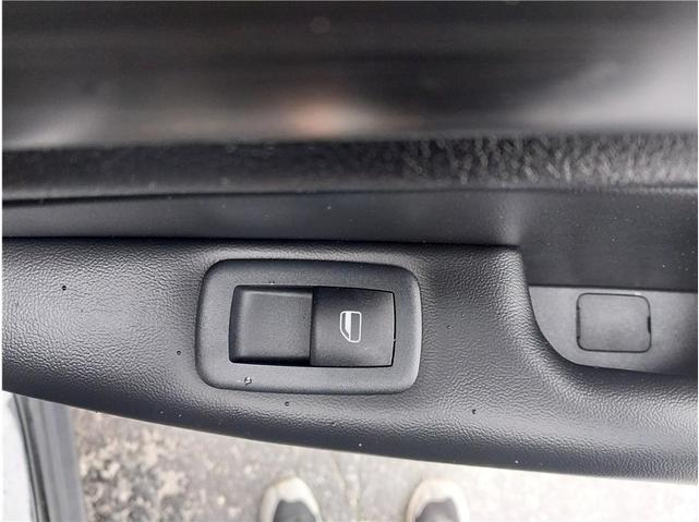 Photo of 2022 Diamond Black Crystal Pearlcoat Jeep Grand Cherokee