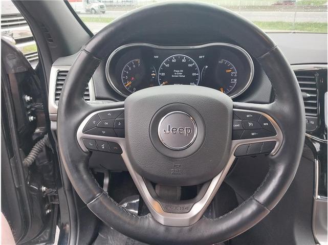 Photo of 2022 Diamond Black Crystal Pearlcoat Jeep Grand Cherokee