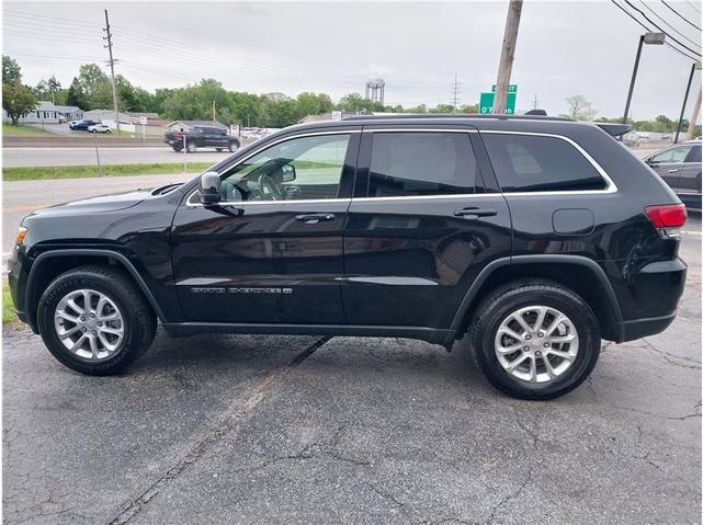 Photo of 2022 Diamond Black Crystal Pearlcoat Jeep Grand Cherokee