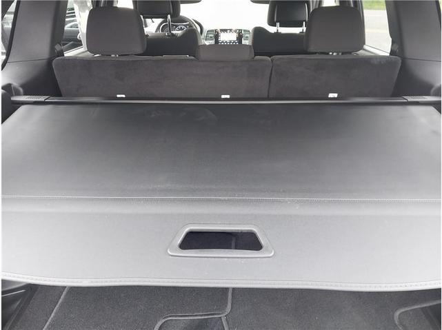 Photo of 2022 Diamond Black Crystal Pearlcoat Jeep Grand Cherokee