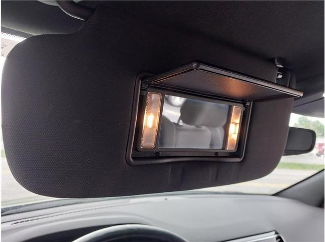 Photo of 2022 Diamond Black Crystal Pearlcoat Jeep Grand Cherokee