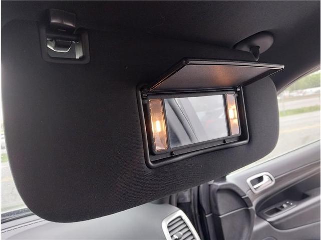 Photo of 2022 Diamond Black Crystal Pearlcoat Jeep Grand Cherokee