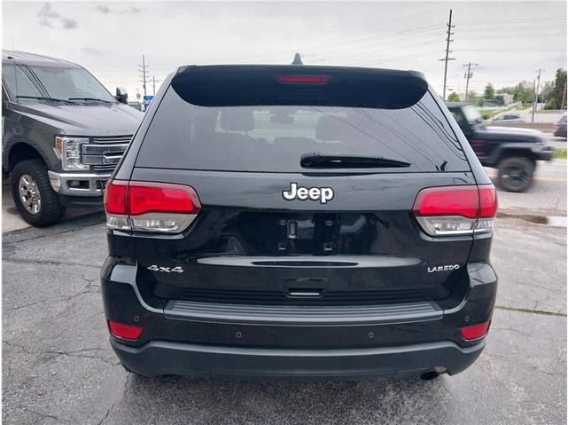 Photo of 2022 Diamond Black Crystal Pearlcoat Jeep Grand Cherokee