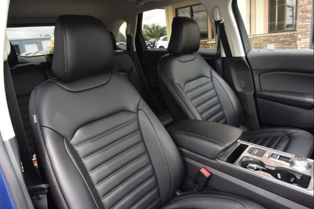 Photo of 2024 Blue Ford Edge