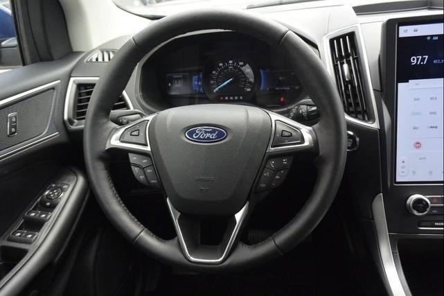 Photo of 2024 Blue Ford Edge