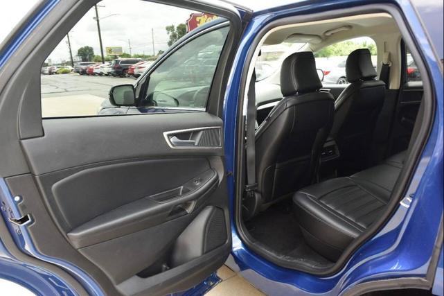 Photo of 2024 Blue Ford Edge