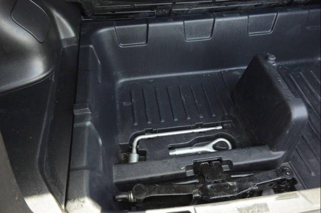 Photo of 2014 Gray Nissan Juke