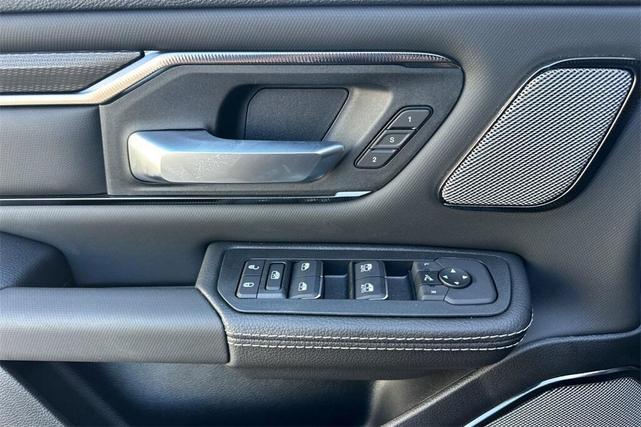 Photo of 2026 Diamond Black Crystal Pearl Coat RAM 1500