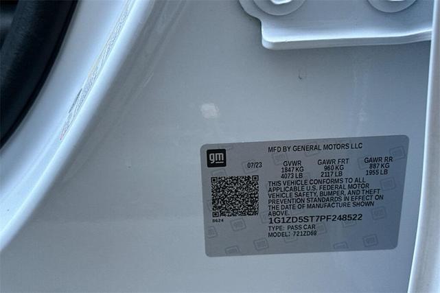 Photo of 2023 Summit White Chevrolet Malibu