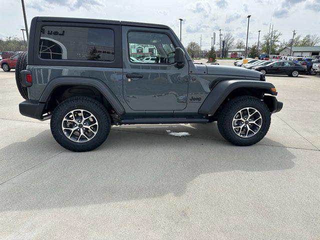 Photo of 2025 Anvil Clearcoat Jeep Wrangler
