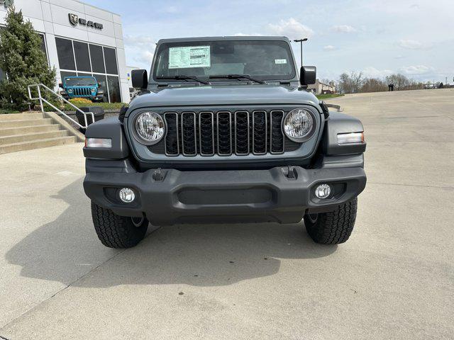 Photo of 2025 Anvil Clearcoat Jeep Wrangler