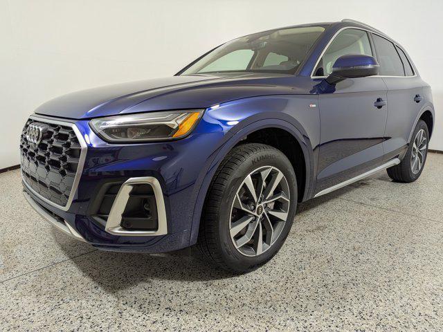 Photo of 2025 Navarra Blue Metallic Audi Q5
