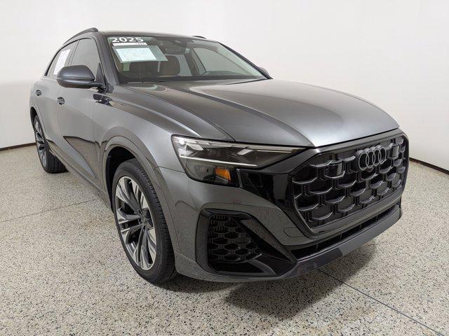 Photo of 2025 Daytona Gray Pearl Effect Audi Q8