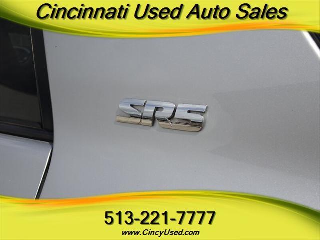 Photo of 2011 Classic Silver Metallic Toyota 4Runner