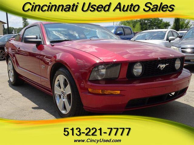 Photo of 2006 Torch Red Clearcoat Ford Mustang