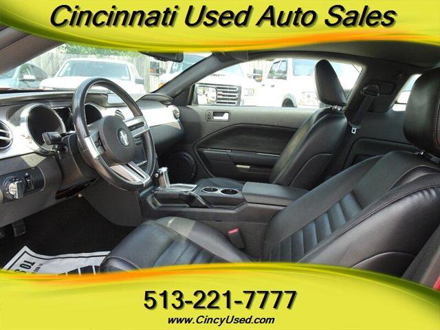 Photo of 2006 Torch Red Clearcoat Ford Mustang