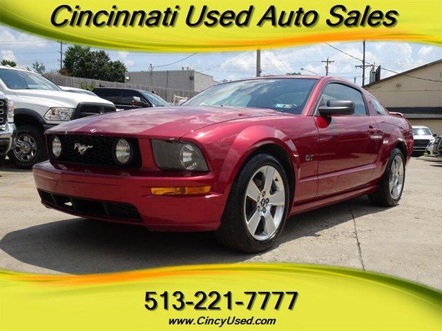 Photo of 2006 Torch Red Clearcoat Ford Mustang