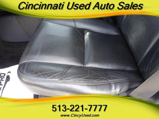 Photo of 2013 White Diamond Tricoat Chevrolet Suburban