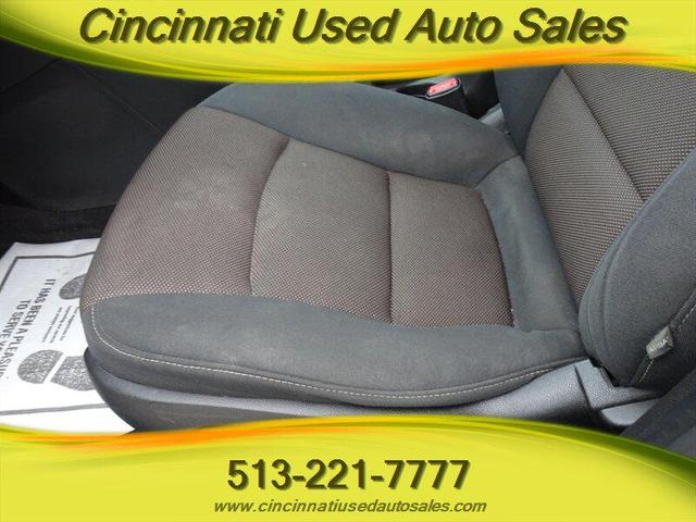Photo of 2016 Silver Ice Metallic Chevrolet Cruze Limited