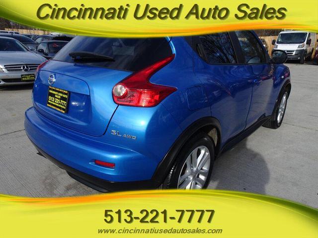 Photo of 2011 Sapphire Black Nissan Juke