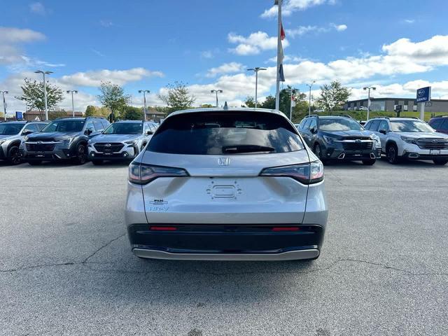 Photo of 2024 Lunar Silver Metallic Honda HR-V