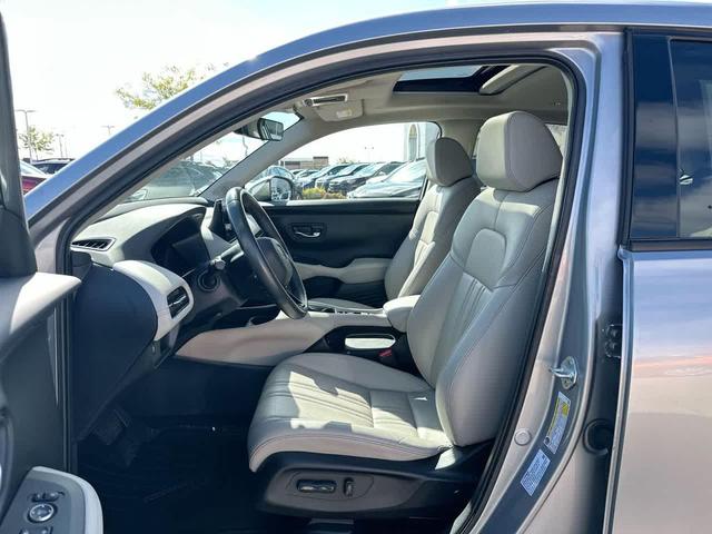 Photo of 2024 Lunar Silver Metallic Honda HR-V