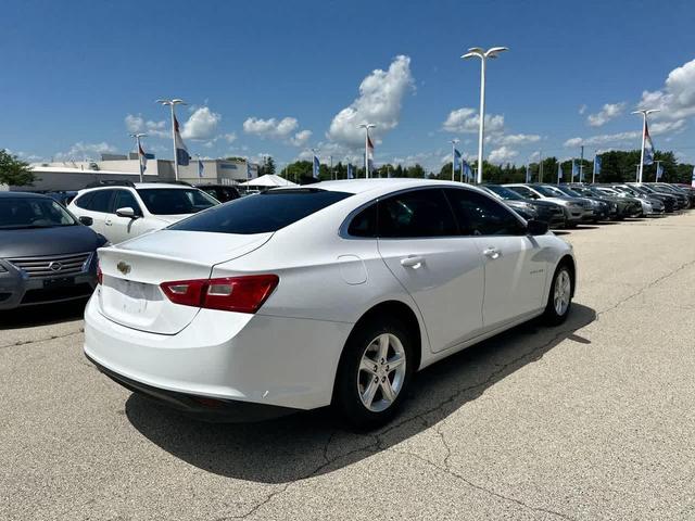 Photo of 2020 Summit White Chevrolet Malibu