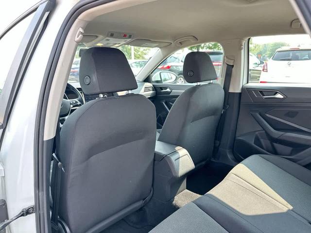 Photo of 2020 Pure White Volkswagen Jetta