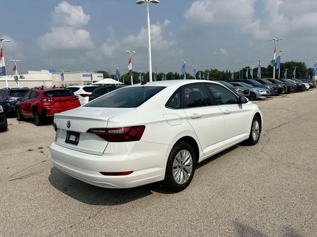 Photo of 2020 Pure White Volkswagen Jetta