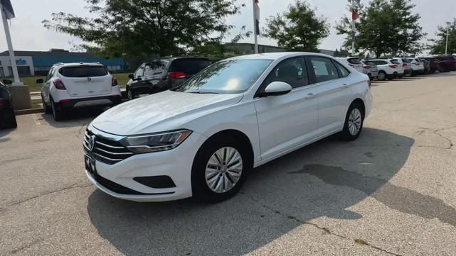 Photo of 2020 Pure White Volkswagen Jetta