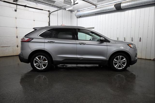 Photo of 2020 Iconic Silver Metallic Ford Edge