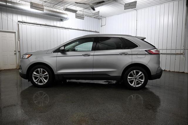Photo of 2020 Iconic Silver Metallic Ford Edge