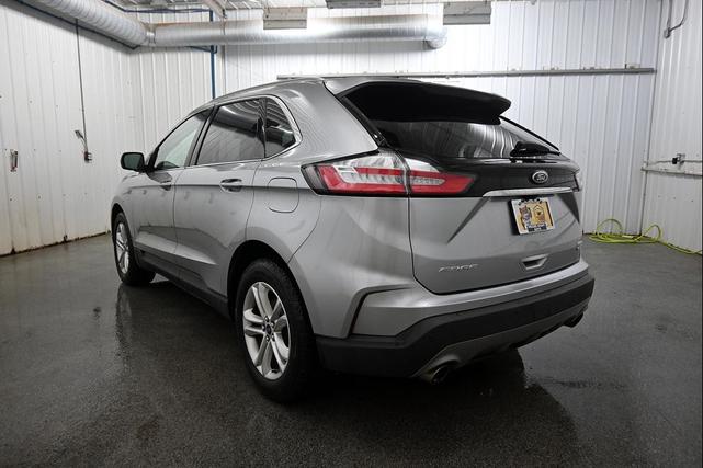 Photo of 2020 Iconic Silver Metallic Ford Edge