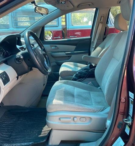 Photo of 2017 Deep Scarlet Pearl Honda Odyssey