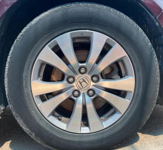 Photo of 2017 Deep Scarlet Pearl Honda Odyssey