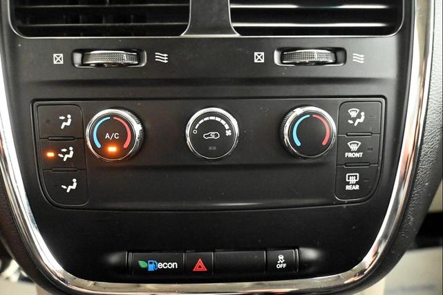 Photo of 2017 Billet Metallic Dodge Grand Caravan