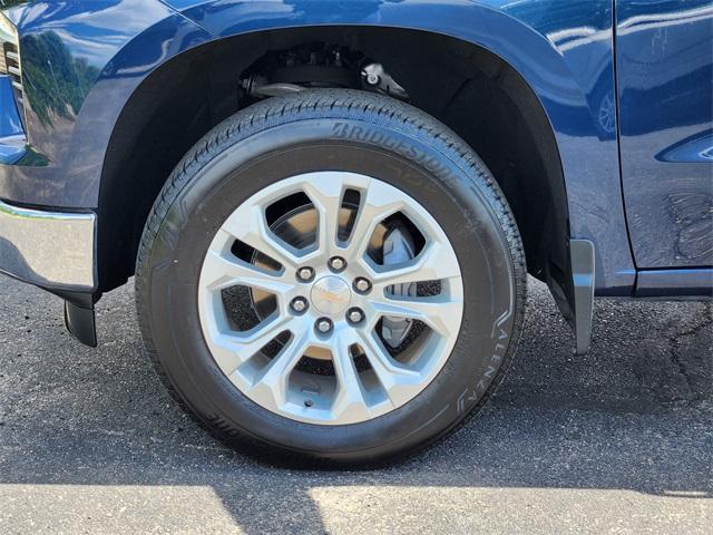 Photo of 2022 Northsky Blue Metallic Chevrolet Silverado 1500