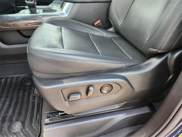 Photo of 2022 Northsky Blue Metallic Chevrolet Silverado 1500