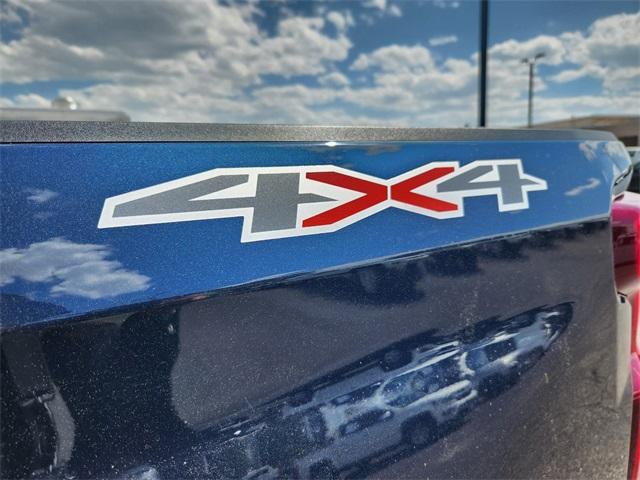 Photo of 2022 Northsky Blue Metallic Chevrolet Silverado 1500