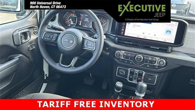 Photo of 2025 Bright White Clearcoat Jeep Wrangler