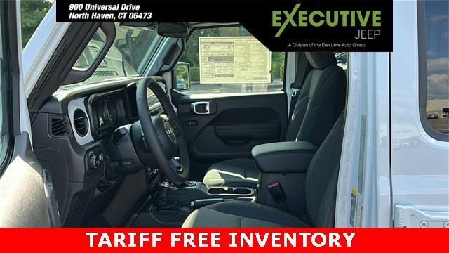 Photo of 2025 Bright White Clearcoat Jeep Wrangler