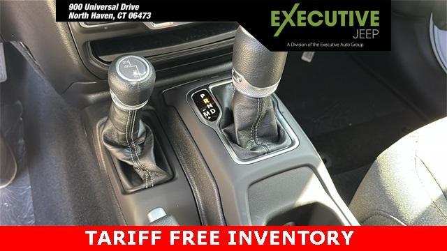 Photo of 2025 Bright White Clearcoat Jeep Wrangler