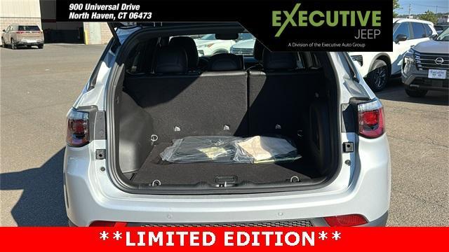 Photo of 2025 Silver Zynith Jeep Compass