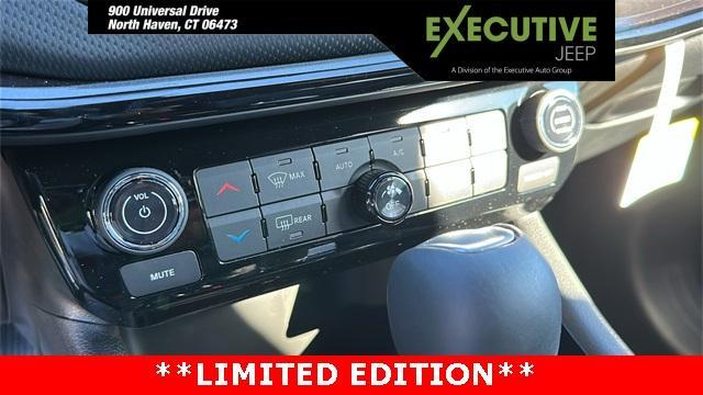Photo of 2025 Silver Zynith Jeep Compass