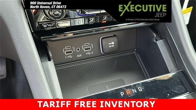 Photo of 2025 Diamond Black Jeep Grand Cherokee